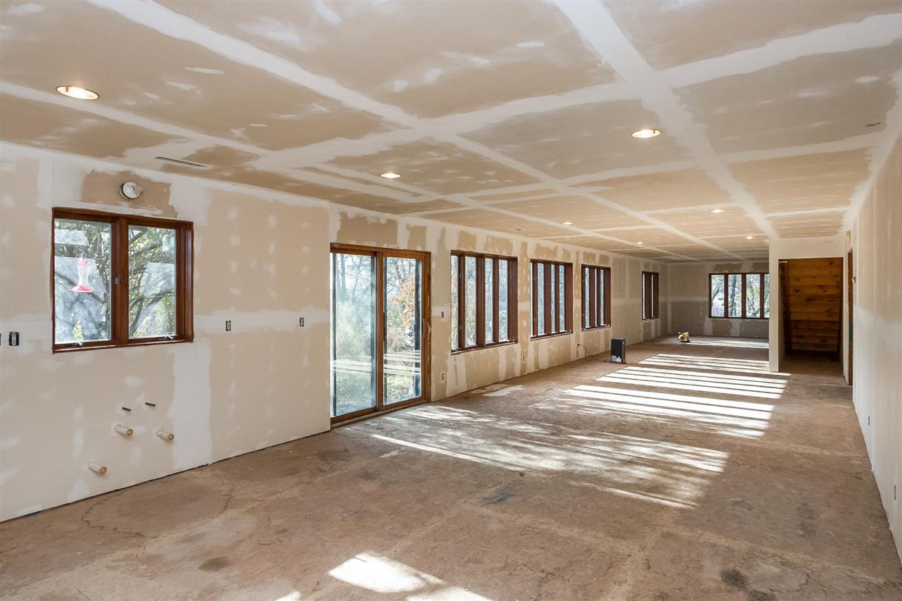 4040 Vista Road Ely, IA 52227 - Photo 9 of 27 Gallery Image 9