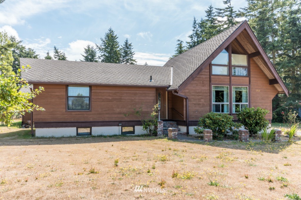 1962 Island View Road Oak Harbor, WA 98277 - Photo 1 of 25 Gallery Image 1