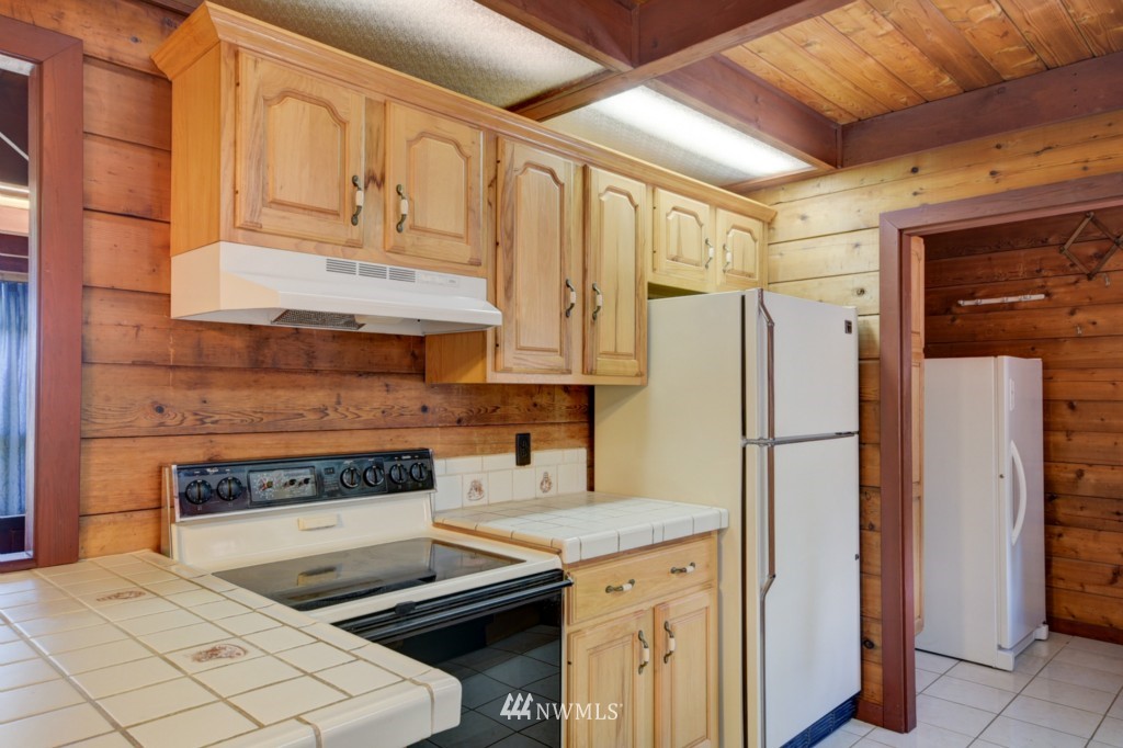 1962 Island View Road Oak Harbor, WA 98277 - Photo 5 of 25 Gallery Image 5