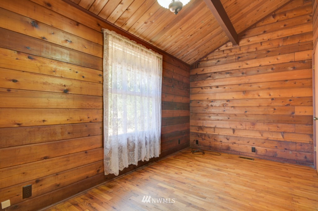 1962 Island View Road Oak Harbor, WA 98277 - Photo 7 of 25 Gallery Image 7