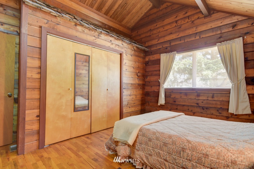 1962 Island View Road Oak Harbor, WA 98277 - Photo 9 of 25 Gallery Image 9