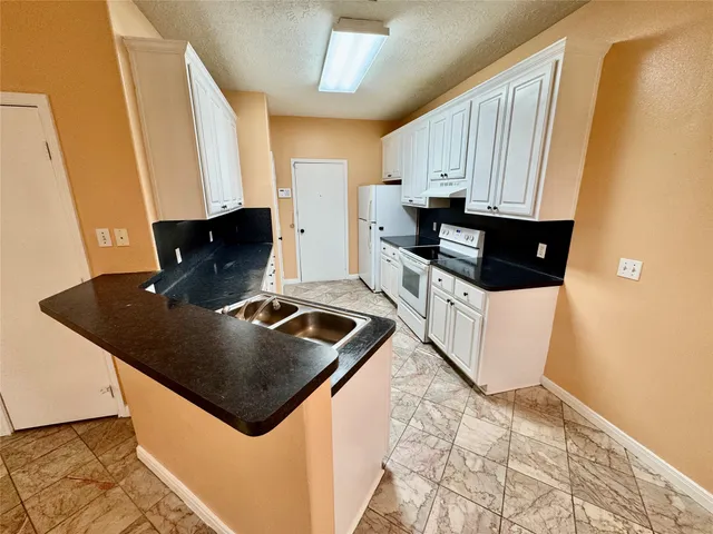 $2,050 | 2503 Marlin Drive, Texas City, TX 77591