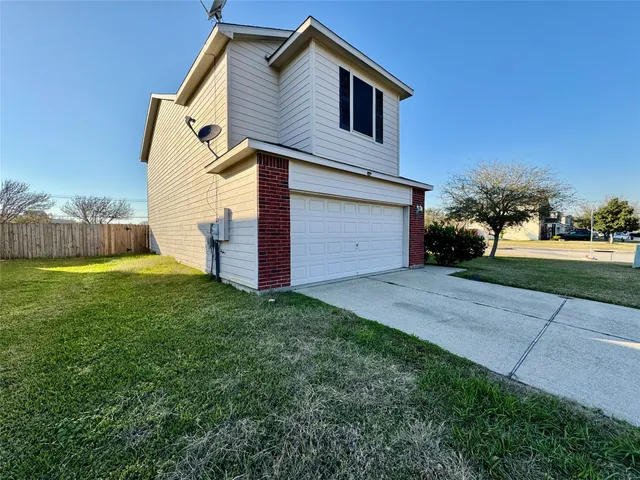 $2,050 | 2503 Marlin Drive, Texas City, TX 77591