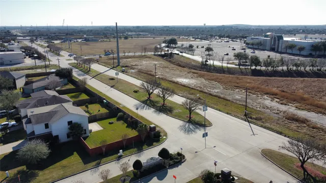 $2,050 | 2503 Marlin Drive, Texas City, TX 77591