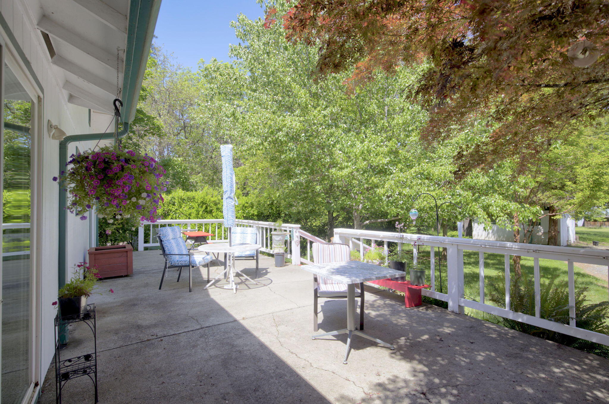 258 Walker Road Grants Pass, OR 97527 - Photo 25 of 42 Gallery Image 25