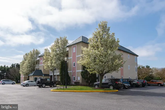 $339,000 | 34383 Summerlyn Drive, Unit 107, Lewes, DE 19958