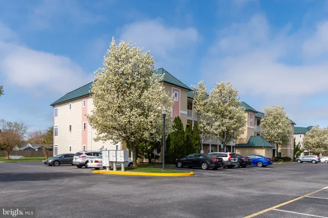 $339,000 | 34383 Summerlyn Drive, Unit 107, Lewes, DE 19958