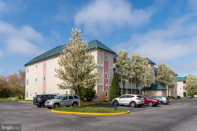 $339,000 | 34383 Summerlyn Drive, Unit 107, Lewes, DE 19958