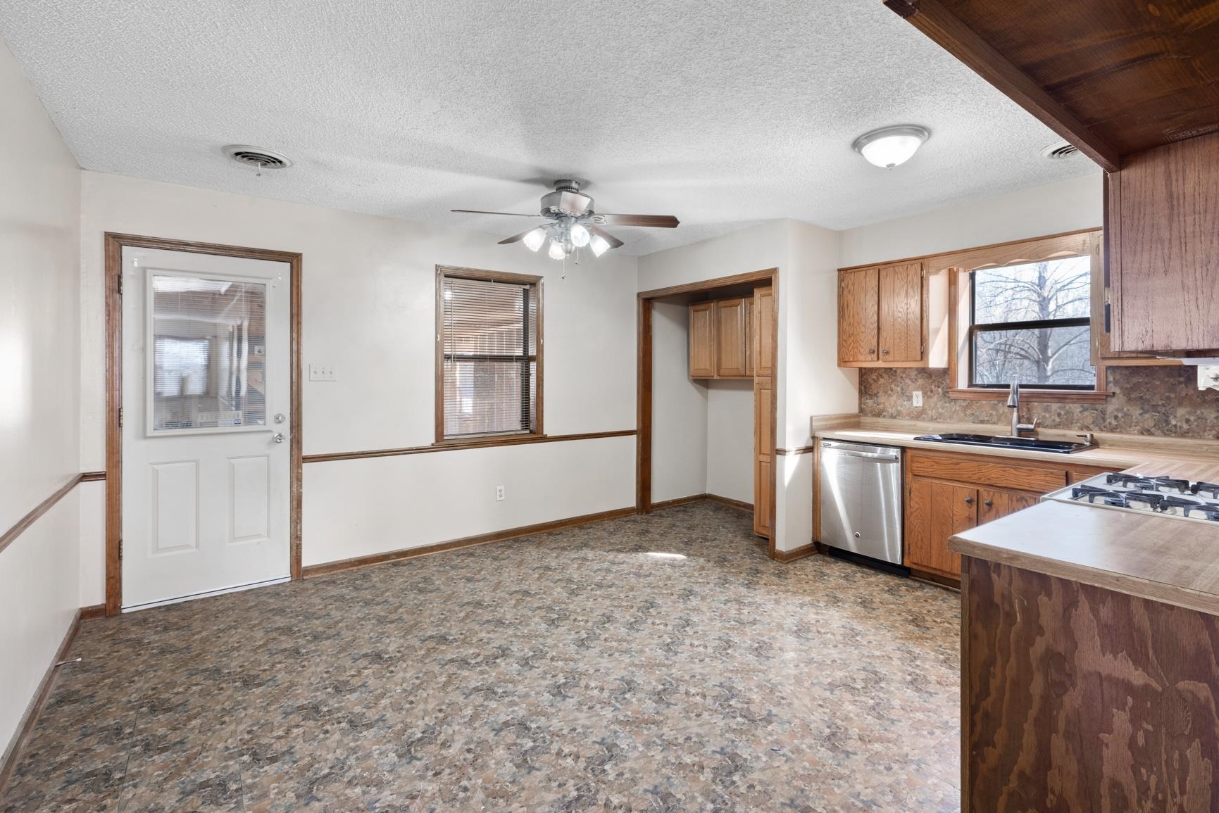 3913 Holly Grove Road Covington, TN 38019 - Photo 8 of 27 Gallery Image 8