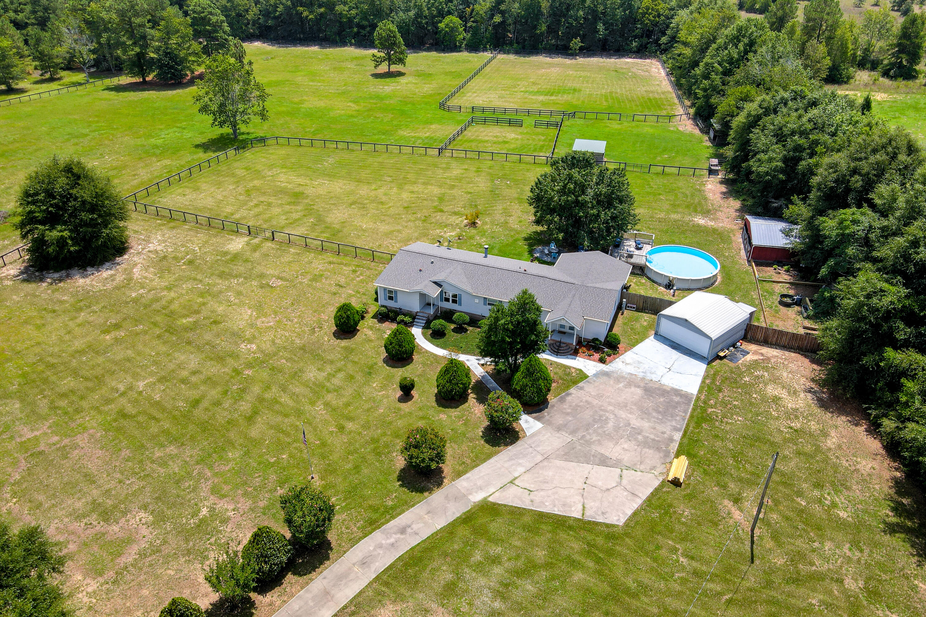 2482 Windsor Road Springfield, SC 29146 - Photo 2 of 36