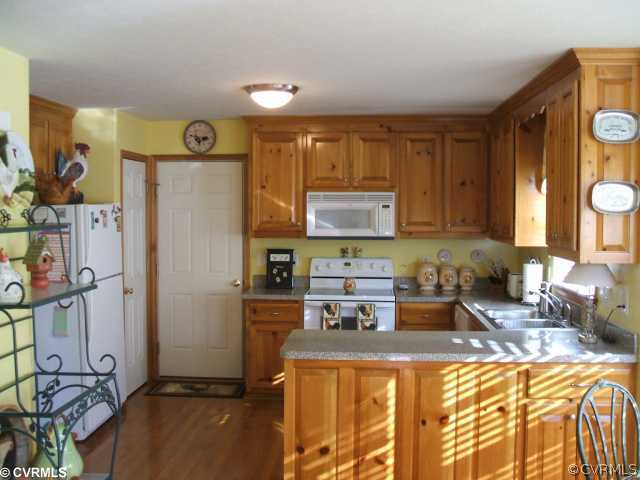 7500 Shooters Run Road New Kent, VA 23124 - Photo 3 of 12 Kitchen
