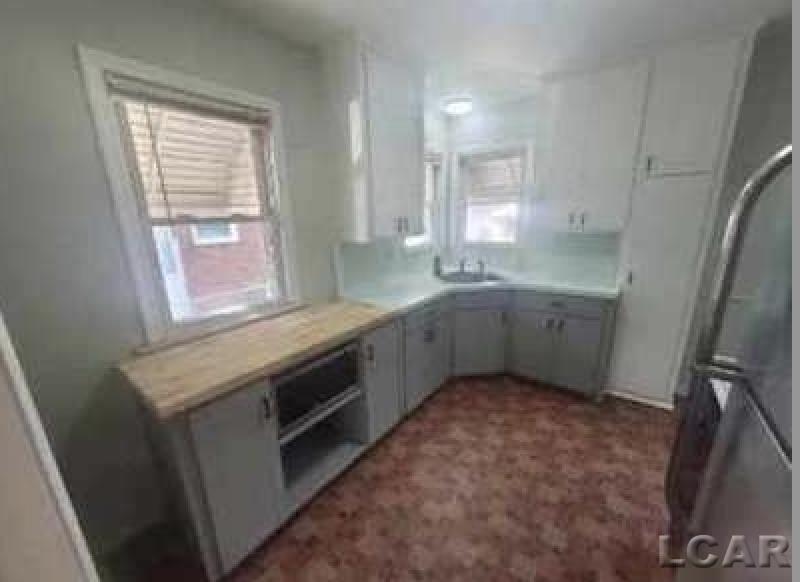 9995 Inkster Road Livonia, MI 48150 - Photo 4 of 18 50153795-05f6e653-9da7-40fe-b2b5-534e02be5f92.JPG