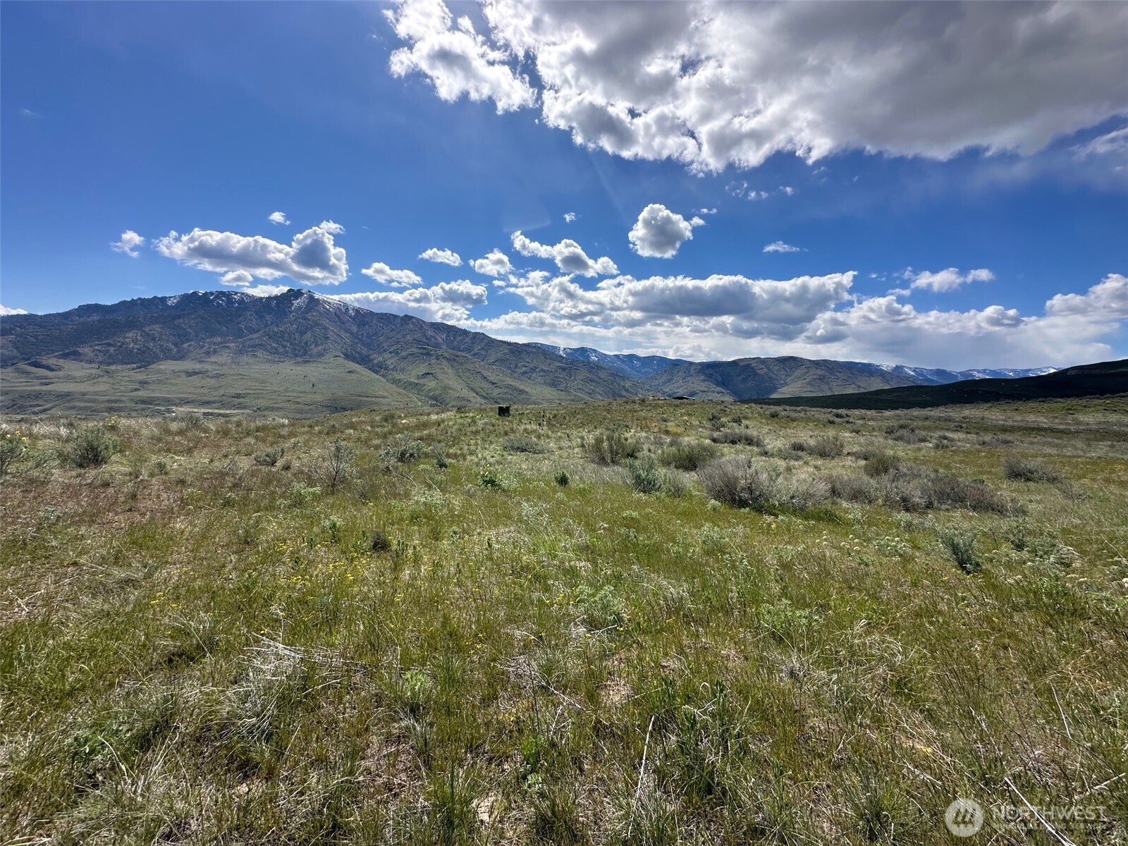 0 Bill Shaw Road Pateros, WA 98846 - Photo 7 of 10 a view of a house with a big yard