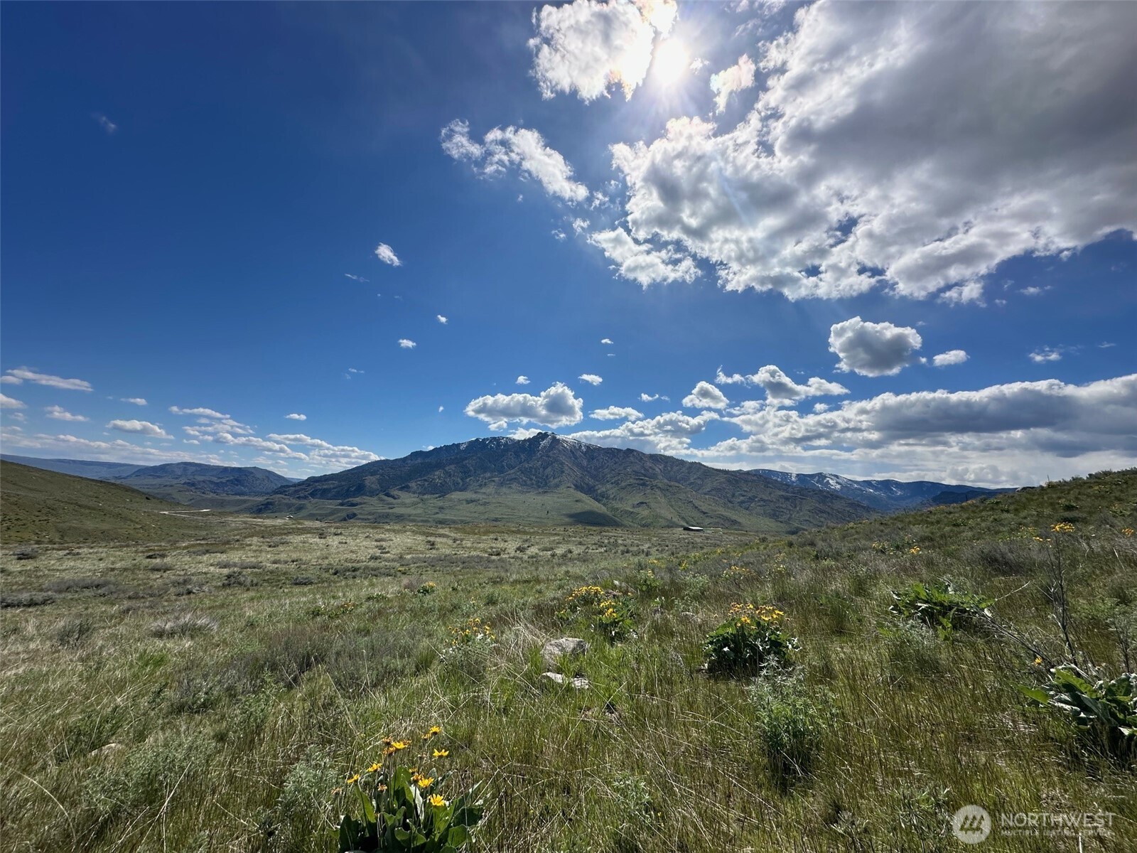 0 Bill Shaw Road Pateros, WA 98846 - Photo 10 of 10 a view of a big room with table and chairs