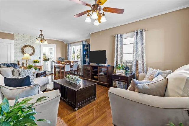 $470,500 | 17 Mowry Avenue, Cumberland, RI 02864