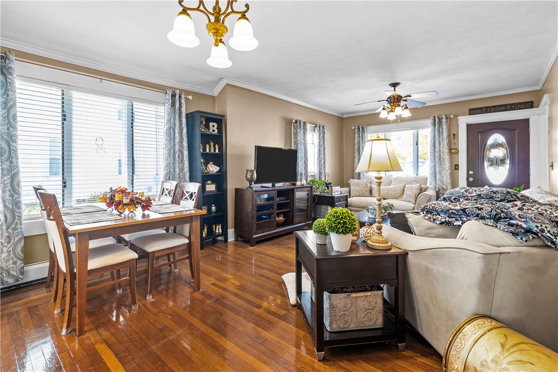 17 Mowry Avenue Cumberland, RI 02864 - Photo 4 of 37