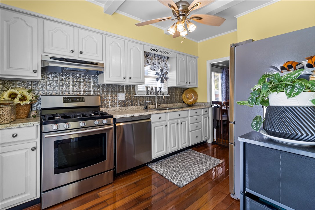 17 Mowry Avenue Cumberland, RI 02864 - Photo 6 of 37