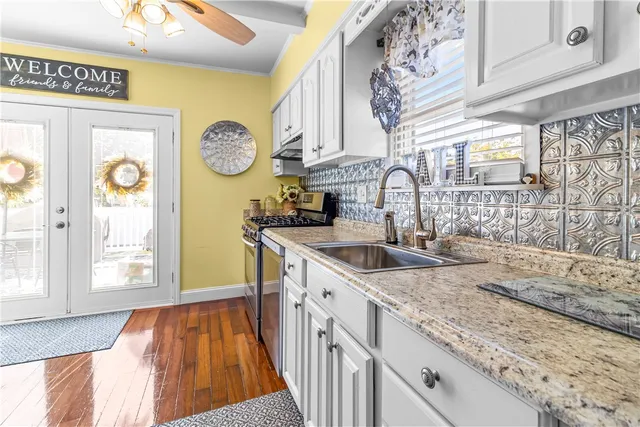 $470,500 | 17 Mowry Avenue, Cumberland, RI 02864