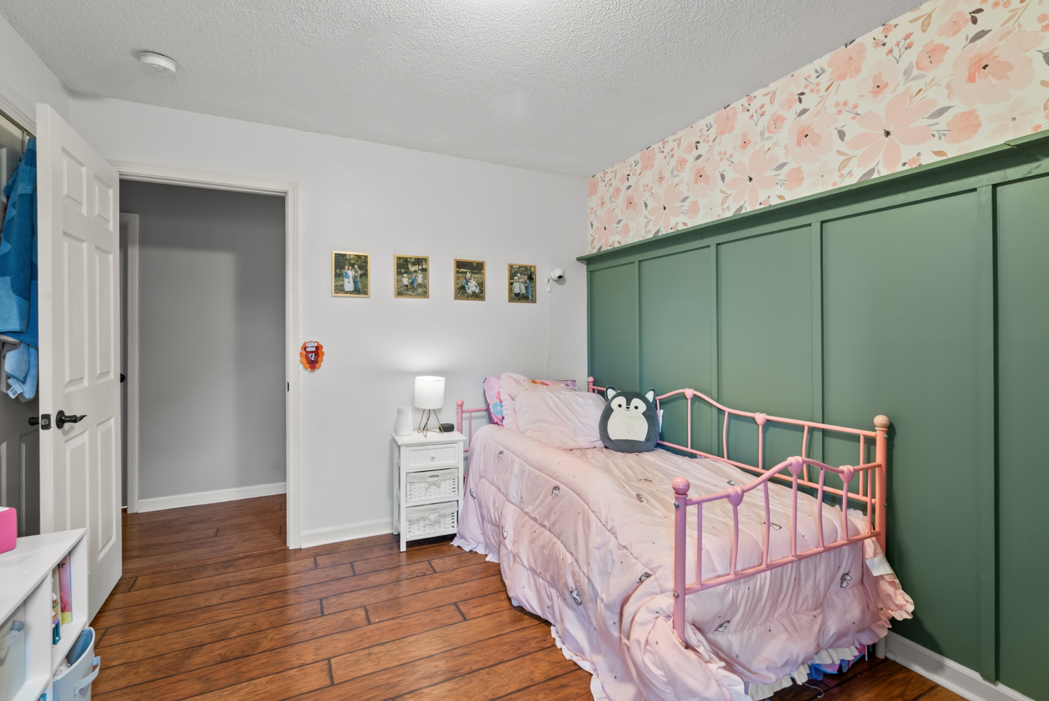 4005 Fawn Drive Springfield, TN 37172 - Photo 20 of 40 a bedroom with a bed and wooden floor