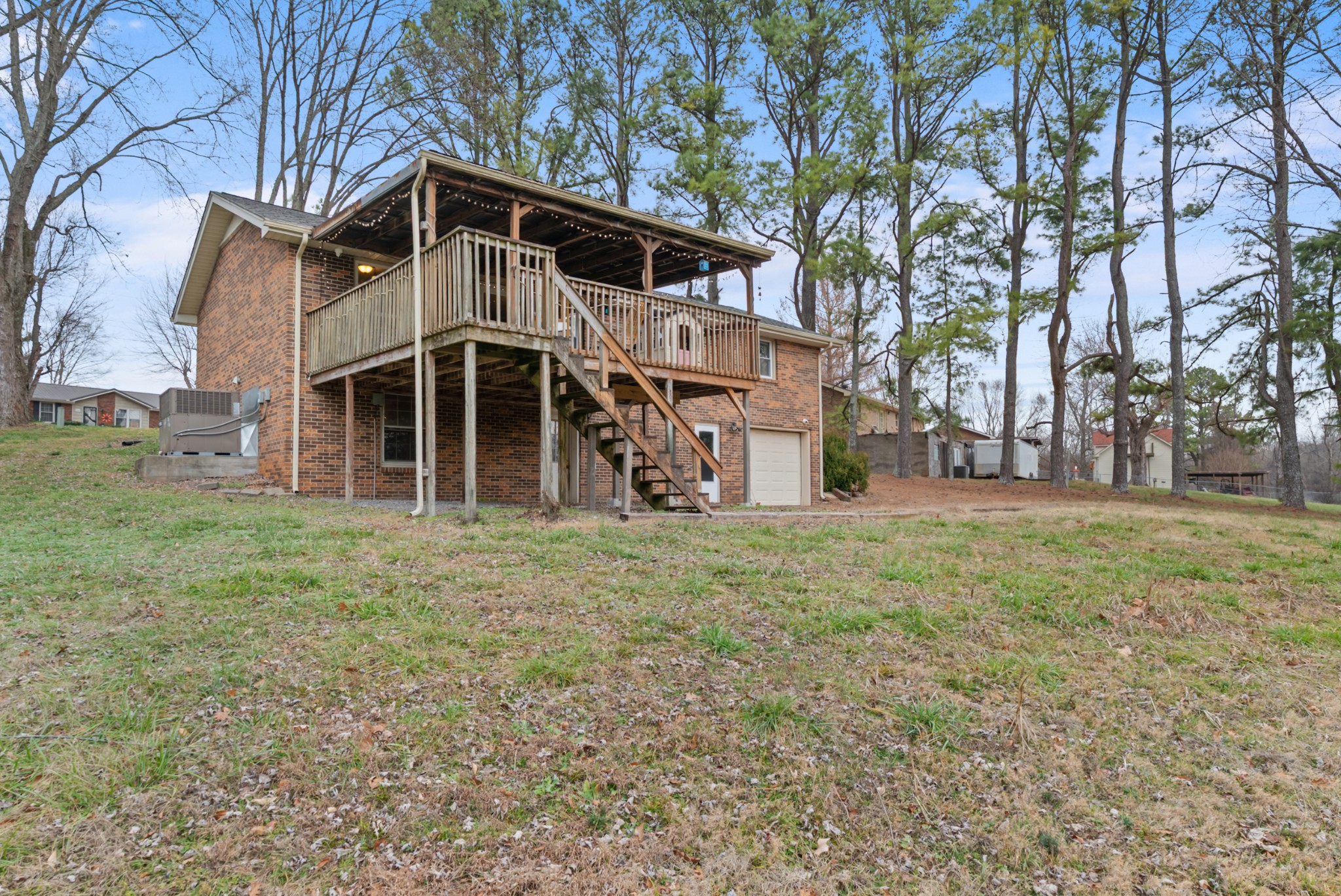 4005 Fawn Drive Springfield, TN 37172 - Photo 32 of 40 a front view of a house with garden