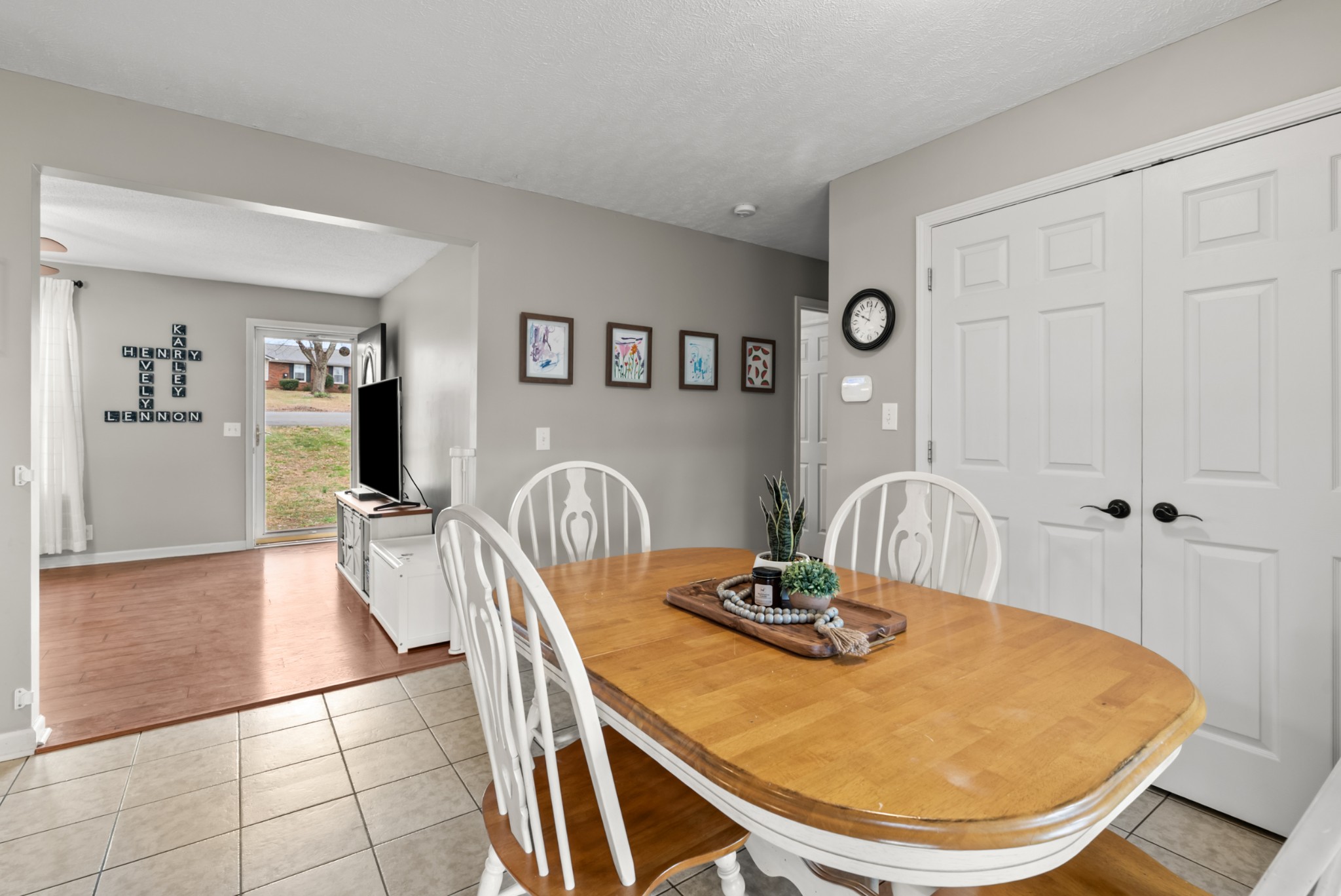 4005 Fawn Drive Springfield, TN 37172 - Photo 5 of 40 a view of a dining room with furniture