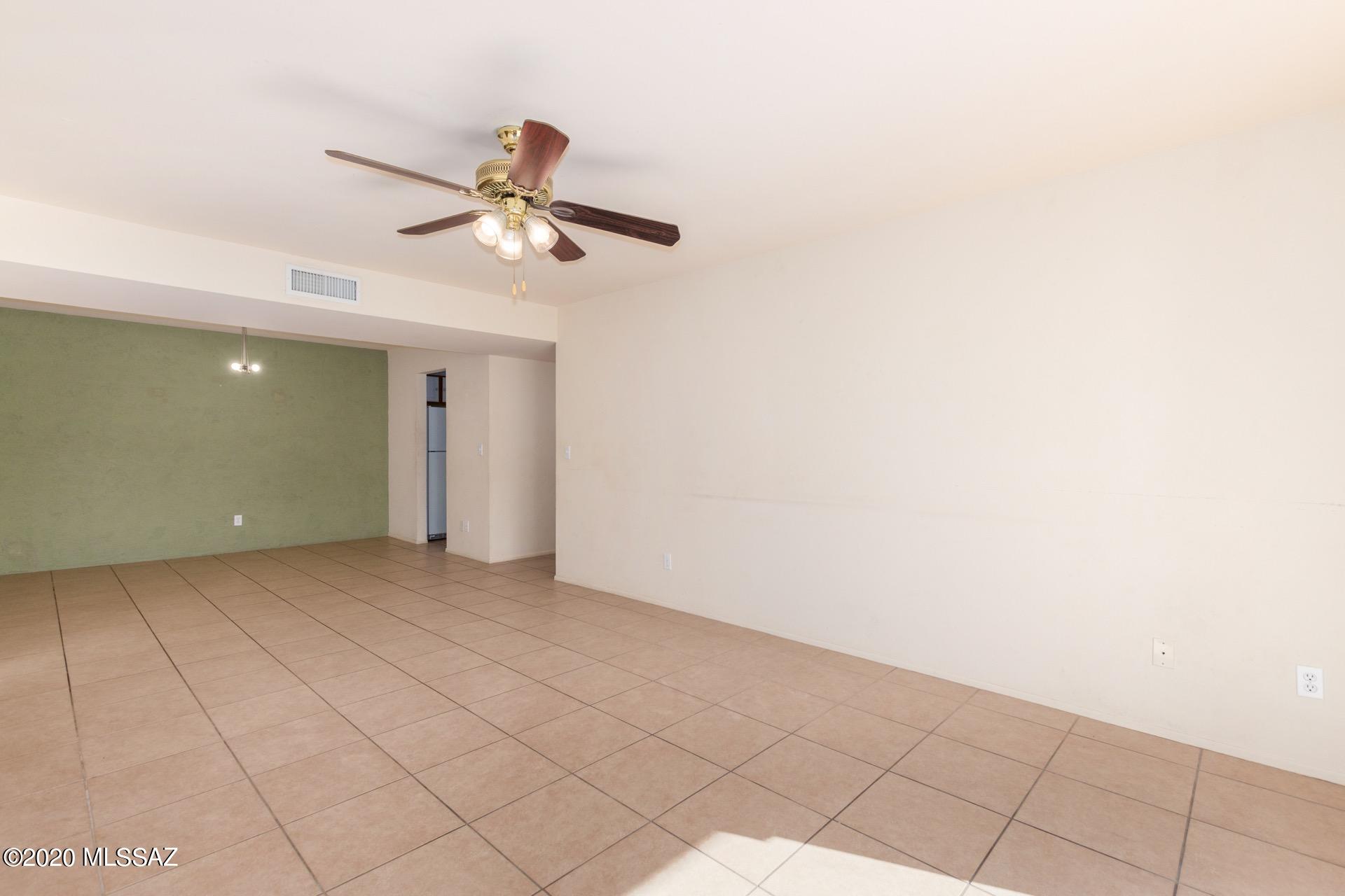 625 South Prudence Road, Unit 104 Tucson, AZ 85710 - Photo 7 of 25