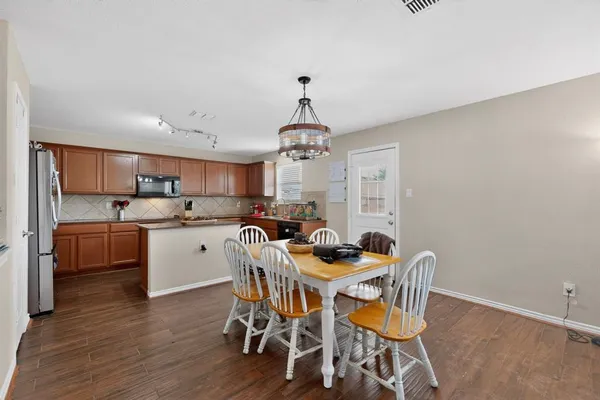 $3,000 | 2435 Castle Pines Drive, Burleson, TX 76028