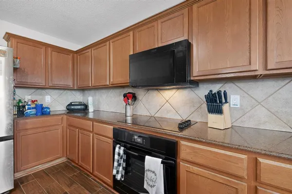 $3,000 | 2435 Castle Pines Drive, Burleson, TX 76028
