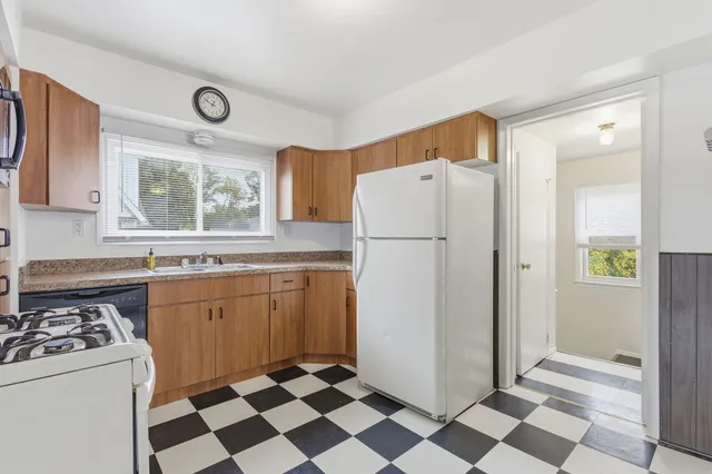 $1,595 | 314 West Muir Avenue, Hazel Park, MI 48030