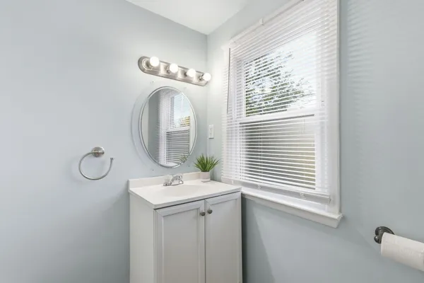 $1,495 | 314 West Muir Avenue, Hazel Park, MI 48030