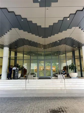 $3,500 | 650 Northeast 32nd Street, Unit 608, Miami, FL 33137