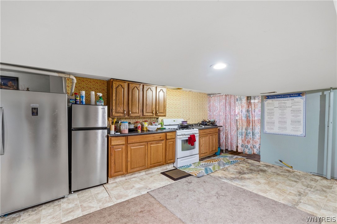 136 Mapleview Road Cheektowaga, NY 14225 - Photo 17 of 29
