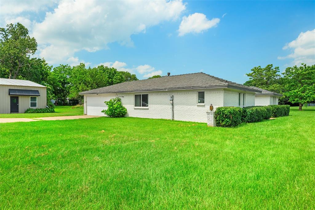 215 Pole Bridge Road Seagoville, TX 75159 - Photo 3 of 32