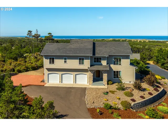 $1,299,999 | 21 Twin Tree Court, Florence, OR 97439