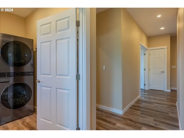 $1,299,999 | 21 Twin Tree Court, Florence, OR 97439