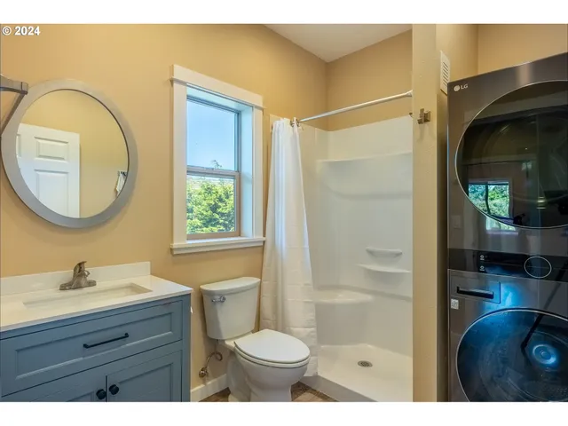 $1,299,999 | 21 Twin Tree Court, Florence, OR 97439