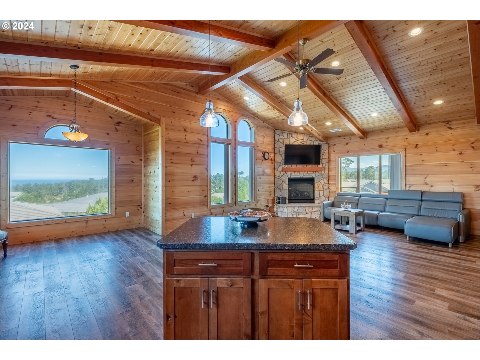 21 Twin Tree Court Florence, OR 97439 - Photo 28 of 36