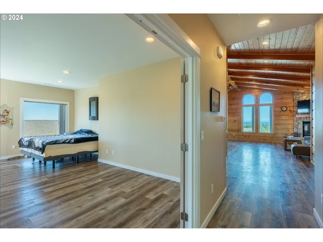 $1,299,999 | 21 Twin Tree Court, Florence, OR 97439