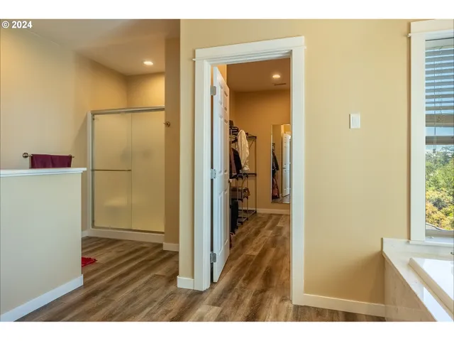 $1,299,999 | 21 Twin Tree Court, Florence, OR 97439