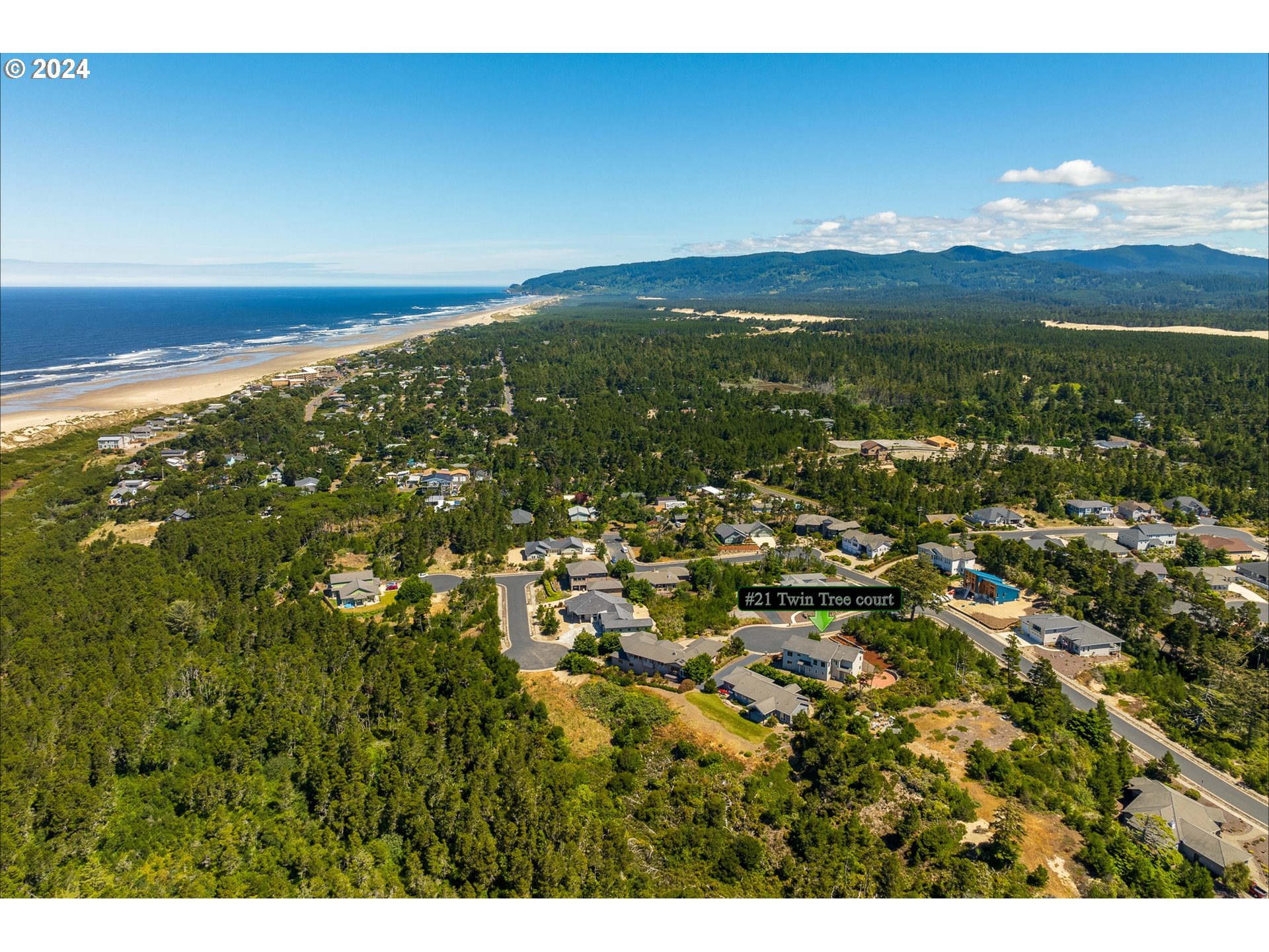 21 Twin Tree Court Florence, OR 97439 - Photo 4 of 36
