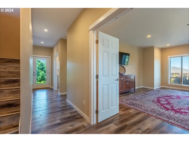 $1,299,999 | 21 Twin Tree Court, Florence, OR 97439
