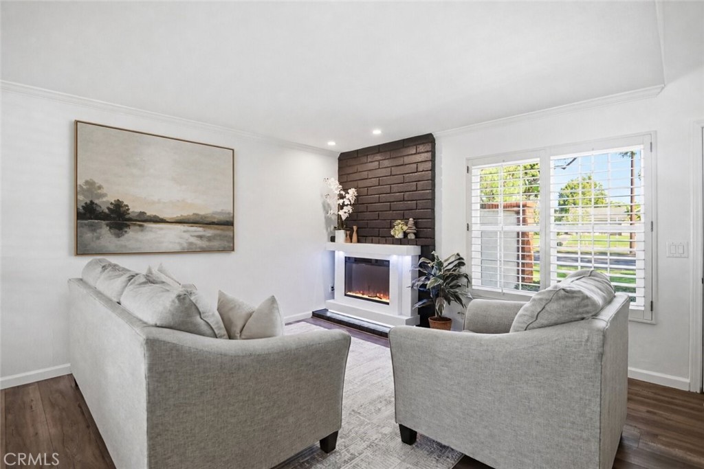 144 West Yale Loop Irvine, CA 92604 - Photo 4 of 31