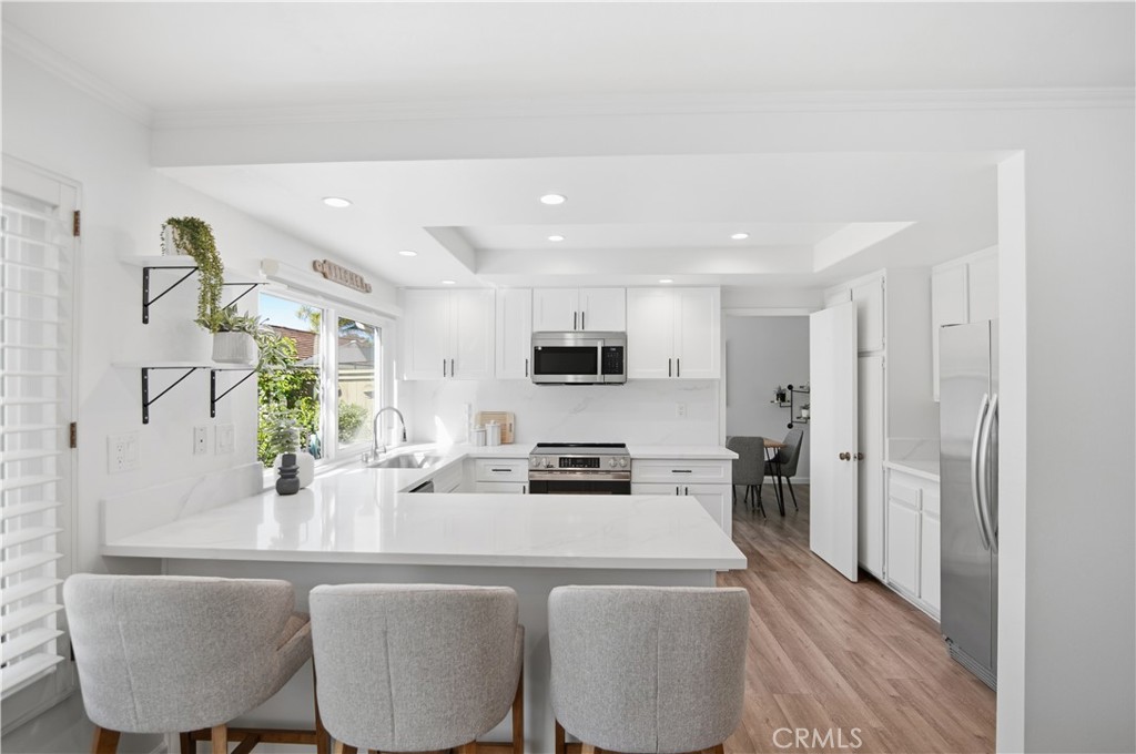 144 West Yale Loop Irvine, CA 92604 - Photo 7 of 31