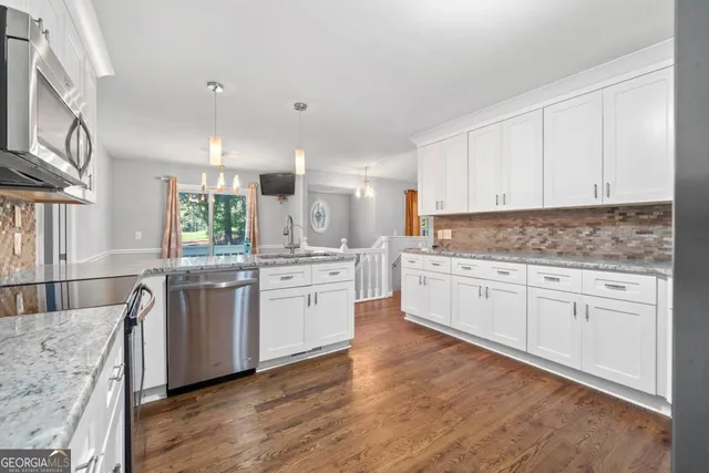 $475,000 | 1011 Anchor Bay Circle, Greensboro, GA 30642