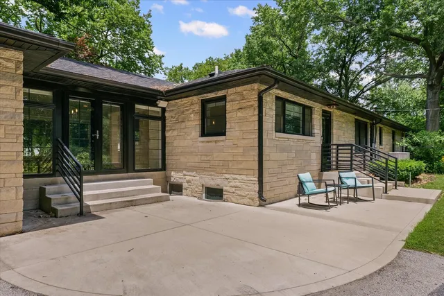 a view of a storage & utility room
