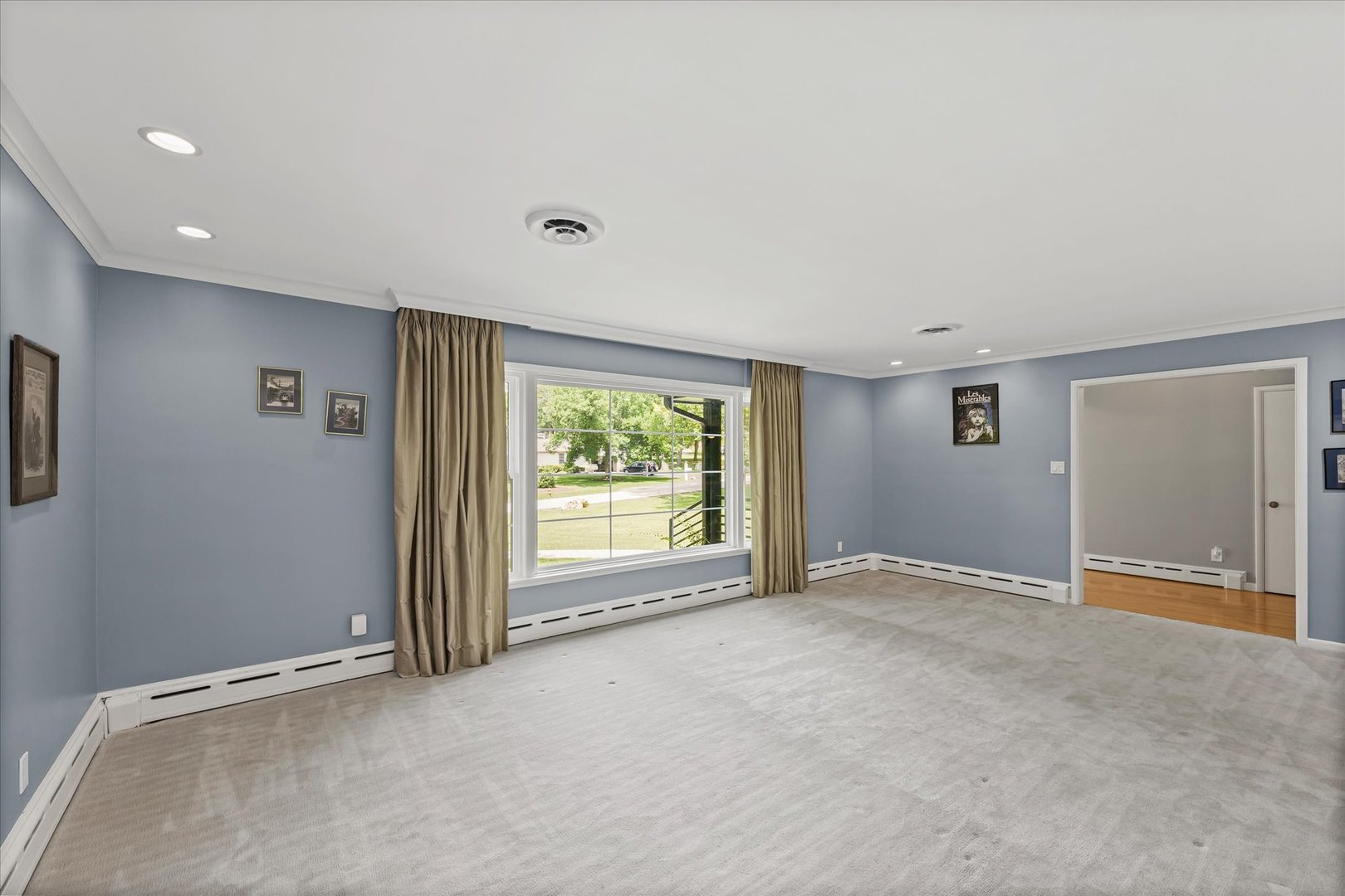 32 Greencroft Drive Champaign, IL 61821 - Photo 7 of 40 a view of an empty room with a window