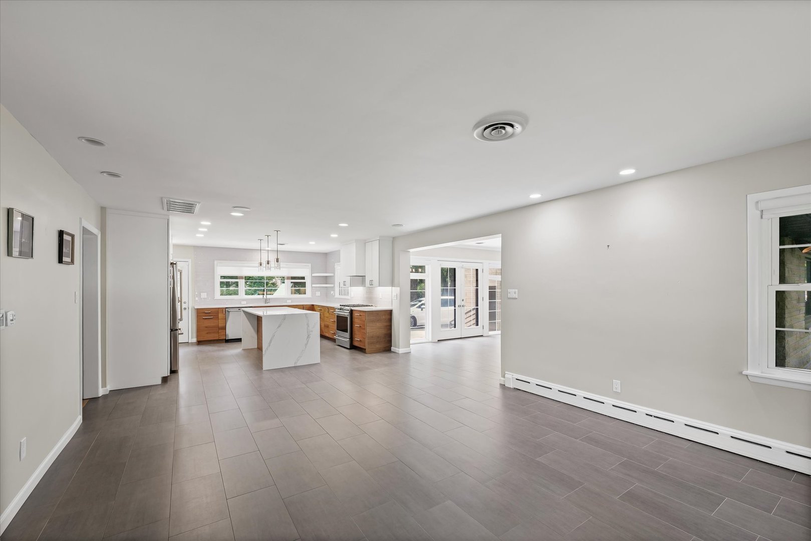 32 Greencroft Drive Champaign, IL 61821 - Photo 10 of 40 a view of kitchen with breakfast area