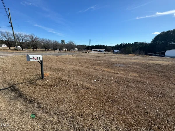 a view of outdoor space with city view