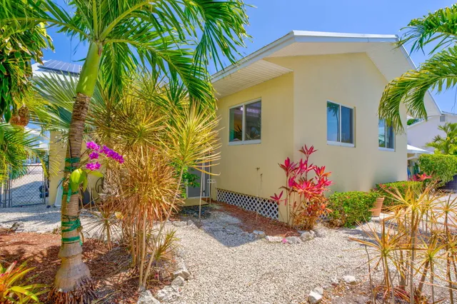 $1,675,000 | 501 11th Street, Key Colony Beach, FL 33051