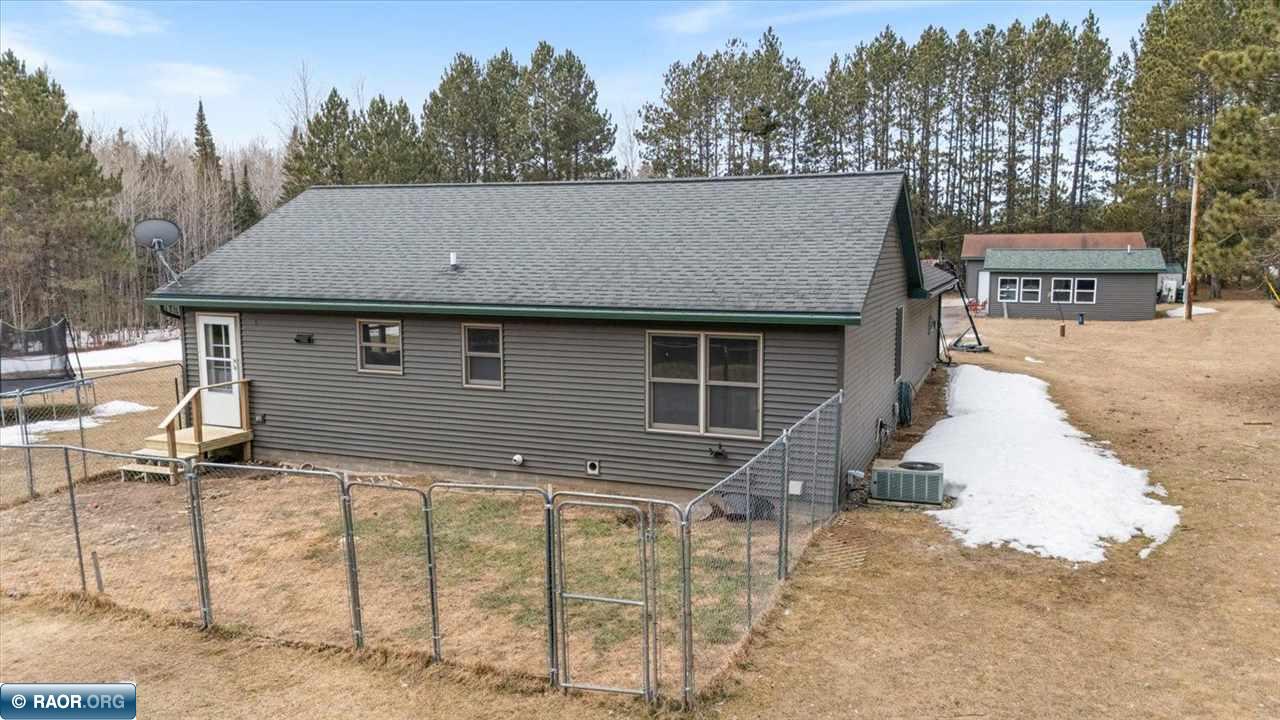 6864 Willow Road Virginia, MN 55792 - Photo 4 of 50